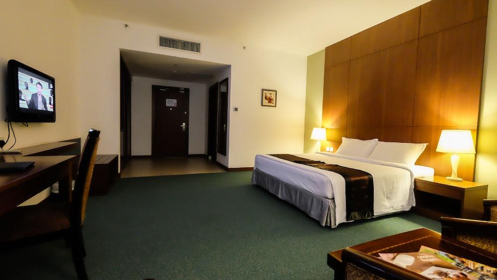 Times Hotel Brunei Bandar Seri Begawan Exterior photo